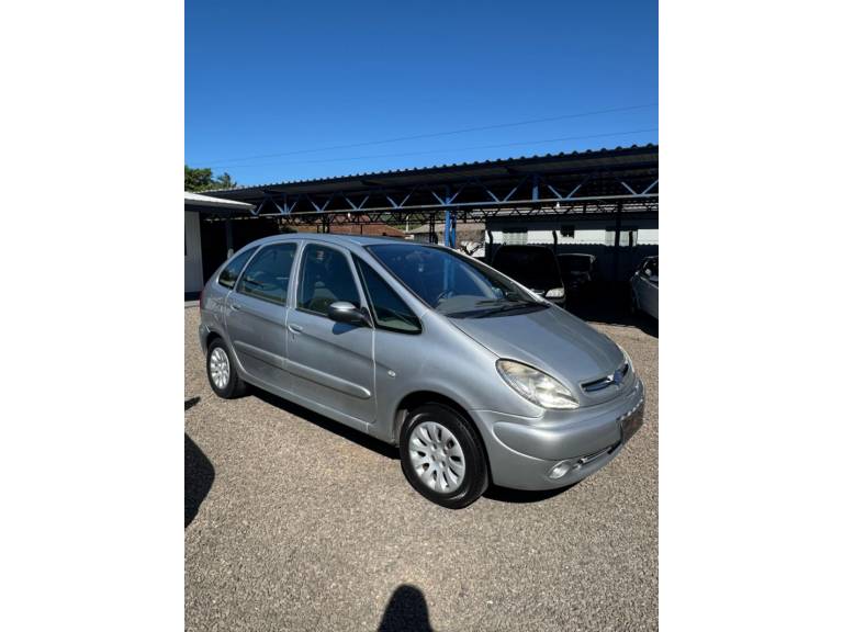 CITROËN - XSARA PICASSO - 2003/2004 - Prata - R$ 12.900,00
