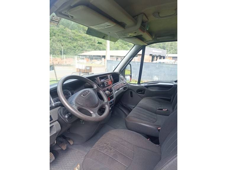 IVECO - DAILY - 2013/2014 - Branca - R$ 145.900,00