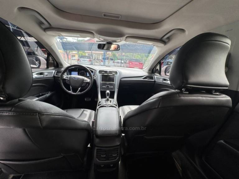 FORD - FUSION - 2015/2016 - Branca - R$ 88.900,00