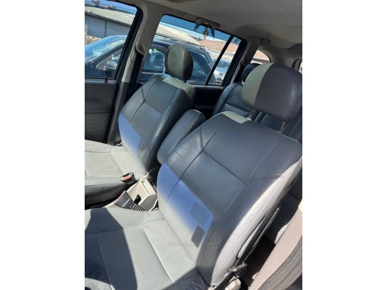 CHEVROLET - ZAFIRA - 2007/2007 - Prata - R$ 15.900,00