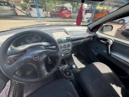 CHEVROLET - CORSA - 2004/2004 - Preta - R$ 16.900,00