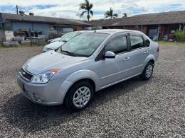 FORD - FIESTA - 2007/2008 - Prata - R$ 25.900,00