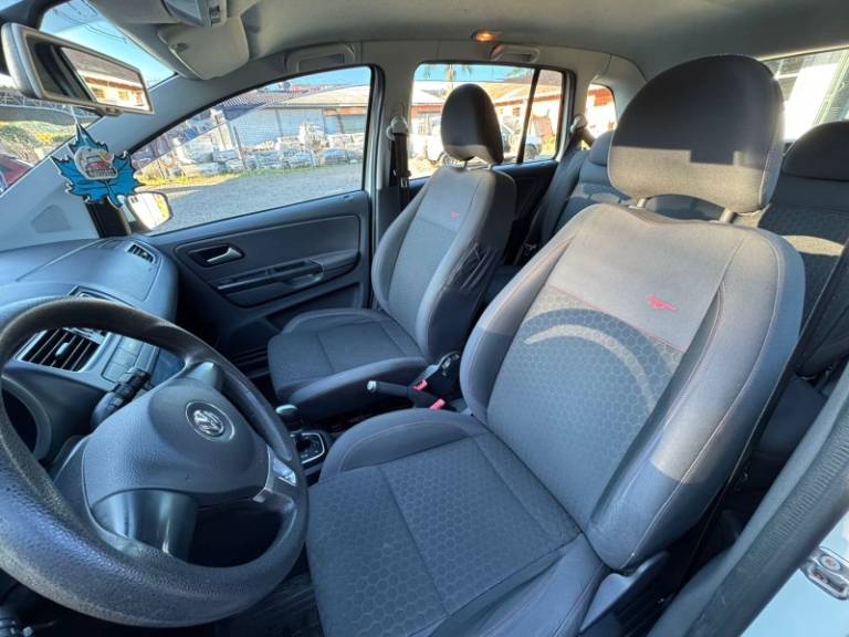 VOLKSWAGEN - SPACE CROSS - 2012/2013 - Branca - R$ 44.900,00