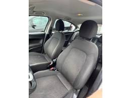 FIAT - CRONOS - 2018/2019 - Branca - R$ 64.900,00