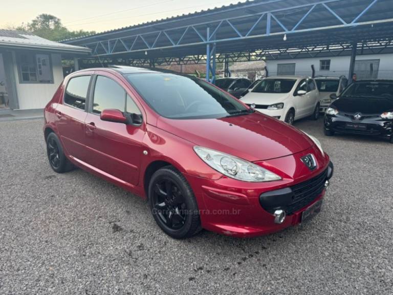 PEUGEOT - 307 - 2008/2009 - Vermelha - R$ 21.900,00