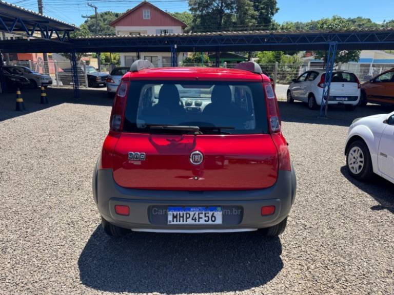 FIAT - UNO - 2010/2011 - Vermelha - R$ 32.900,00