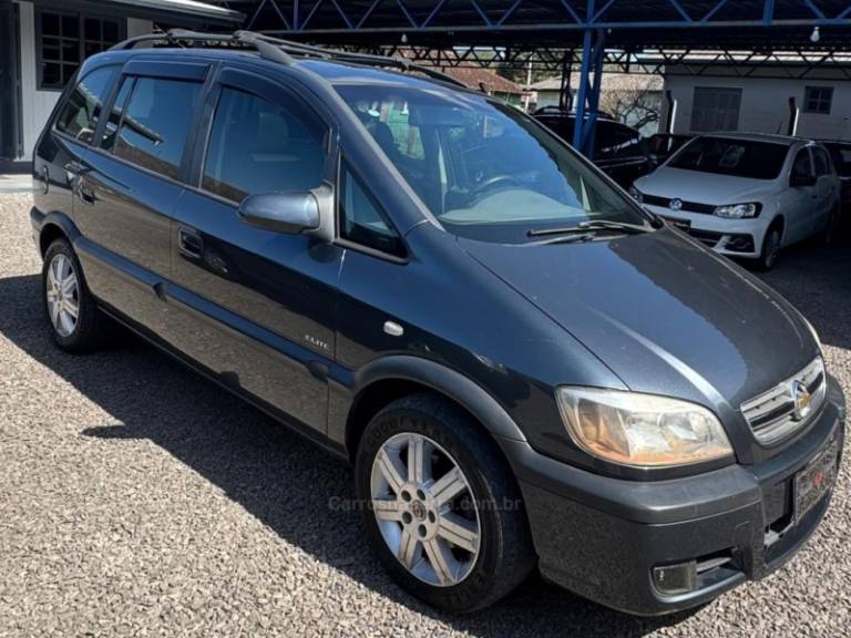 CHEVROLET - ZAFIRA - 2007/2007 - Prata - R$ 15.900,00