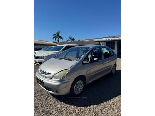 CITROËN - XSARA PICASSO - 2003/2004 - Prata - R$ 12.900,00