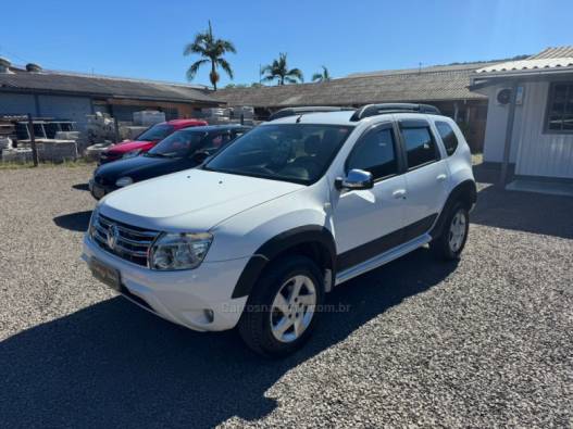 RENAULT - DUSTER - 2013/2014 - Branca - R$ 56.900,00