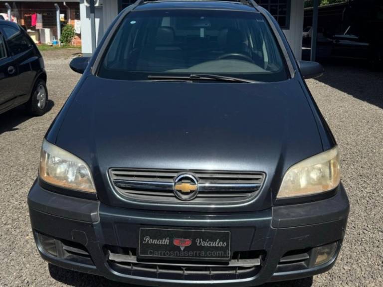 CHEVROLET - ZAFIRA - 2007/2007 - Prata - R$ 15.900,00