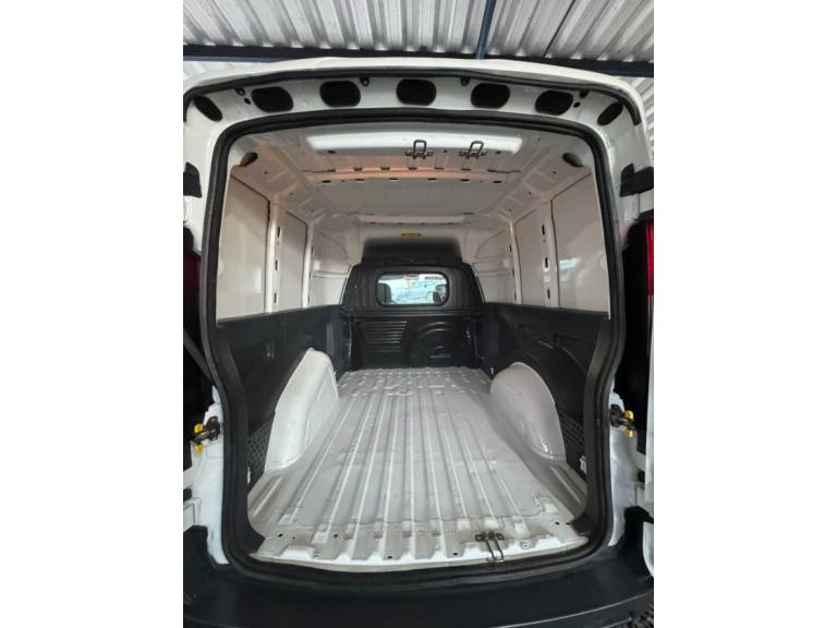 FIAT - FIORINO - 2014/2015 - Branca - R$ 53.900,00