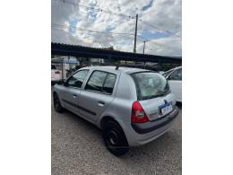 RENAULT - CLIO - 2005/2006 - Prata - R$ 14.900,00
