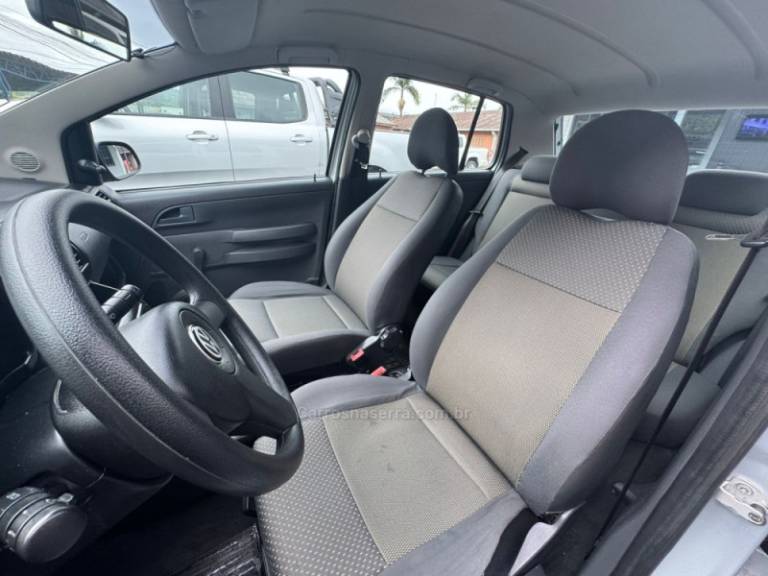 VOLKSWAGEN - FOX - 2007/2007 - Prata - R$ 25.900,00