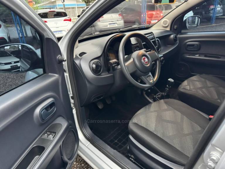 FIAT - MOBI - 2018/2018 - Prata - R$ 46.900,00