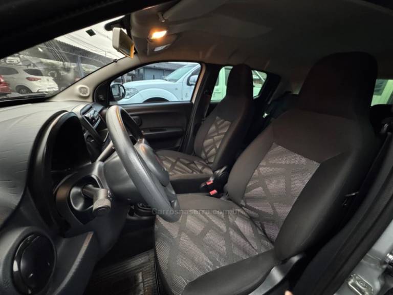 FIAT - MOBI - 2018/2018 - Prata - R$ 46.900,00