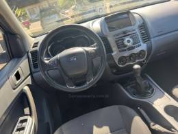 FORD - RANGER - 2014/2015 - Prata - R$ 88.900,00