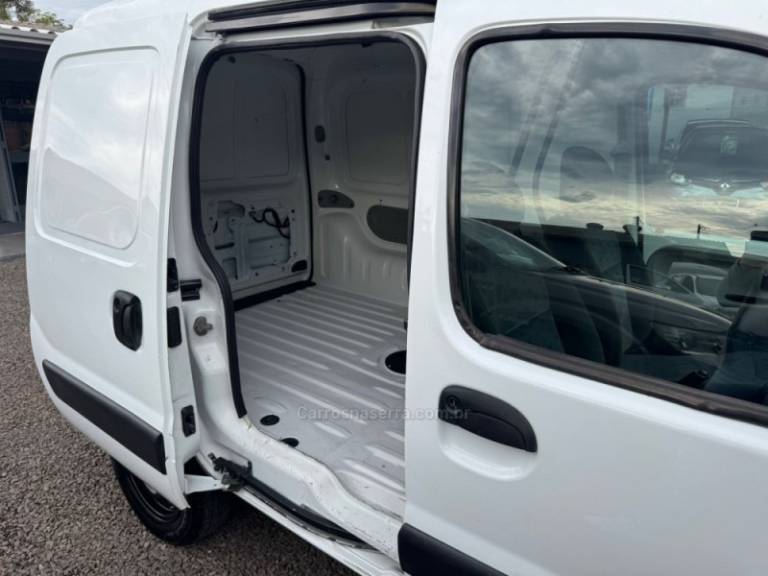 RENAULT - KANGOO - 2012/2013 - Branca - R$ 36.900,00