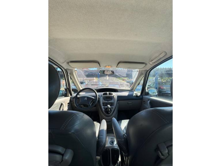 CITROËN - XSARA PICASSO - 2003/2004 - Prata - R$ 12.900,00