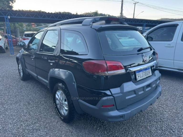 FIAT - PALIO - 2013/2014 - Preta - R$ 31.900,00