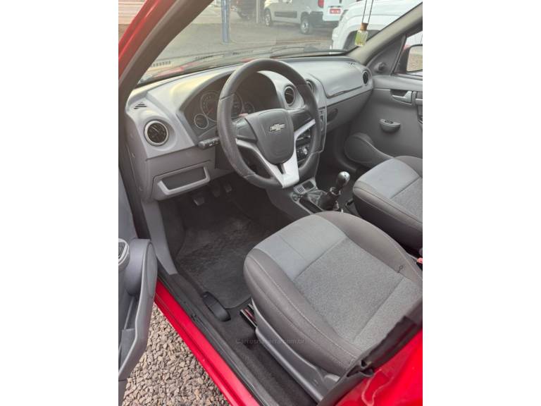 CHEVROLET - PRISMA - 2012/2012 - Vermelha - R$ 32.900,00