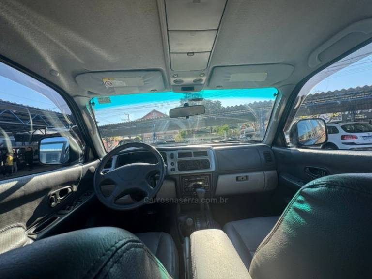 MITSUBISHI - PAJERO - 2003/2004 - Preta - R$ 52.900,00