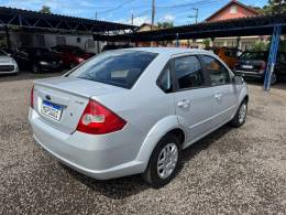 FORD - FIESTA - 2007/2008 - Prata - R$ 25.900,00