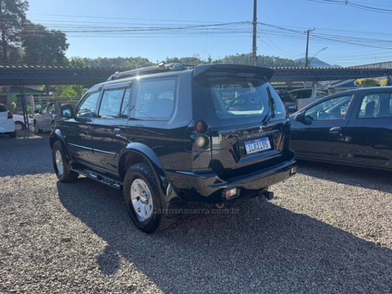 MITSUBISHI - PAJERO - 2003/2004 - Preta - R$ 52.900,00