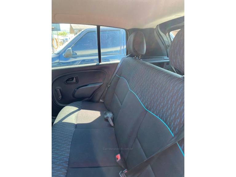RENAULT - CLIO - 2015/2015 - Cinza - R$ 31.900,00
