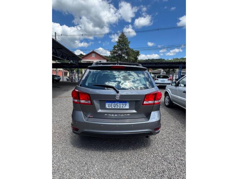 FIAT - FREEMONT - 2012/2012 - Cinza - R$ 56.900,00