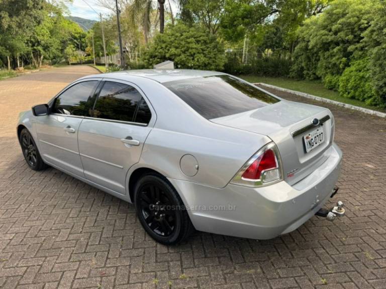FORD - FUSION - 2006/2006 - Prata - R$ 28.900,00