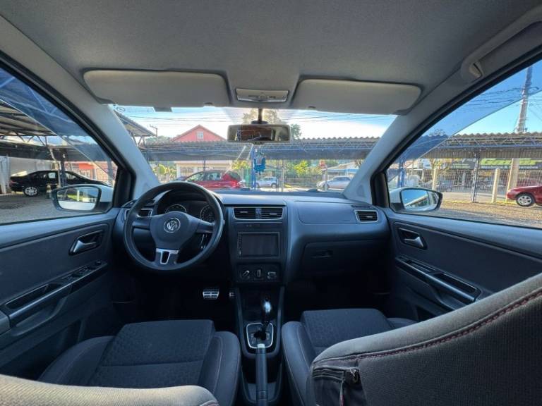 VOLKSWAGEN - SPACE CROSS - 2012/2013 - Branca - R$ 44.900,00