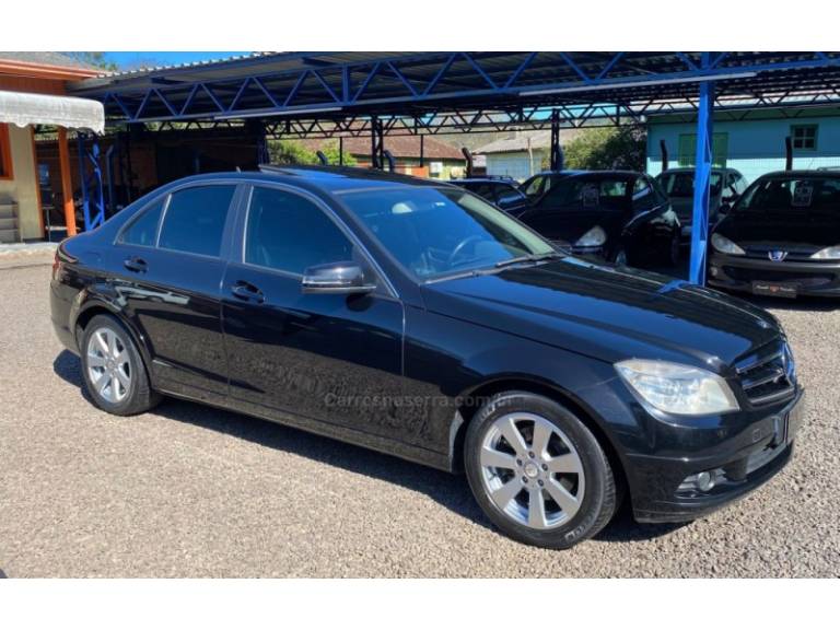 MERCEDES-BENZ - C 200 K - 2010/2010 - Preta - R$ 58.900,00
