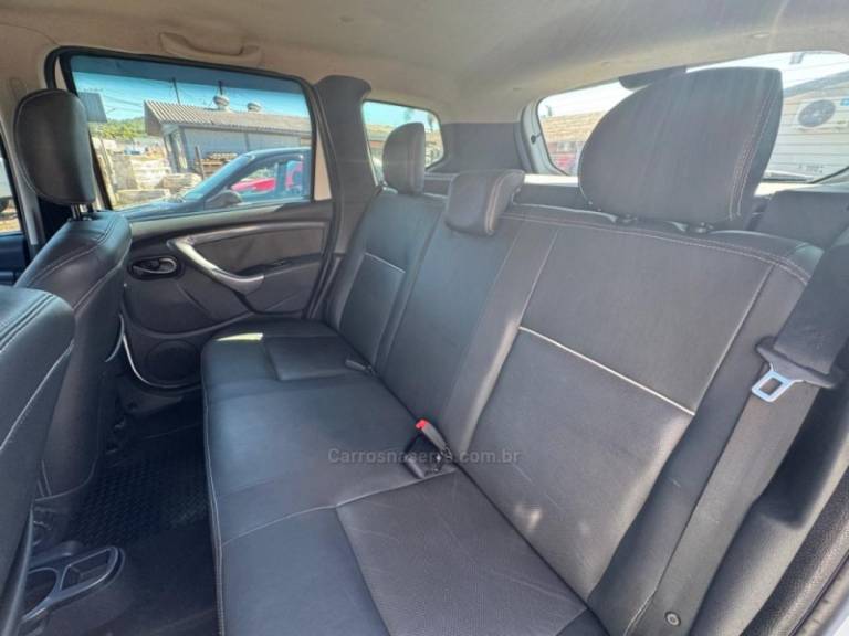 RENAULT - DUSTER - 2013/2014 - Branca - R$ 56.900,00