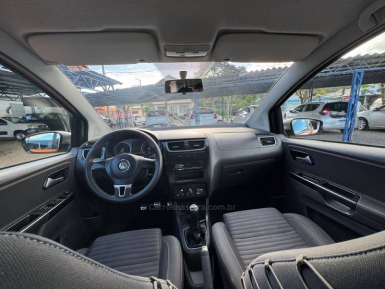 VOLKSWAGEN - CROSSFOX - 2012/2012 - Laranja - R$ 44.900,00