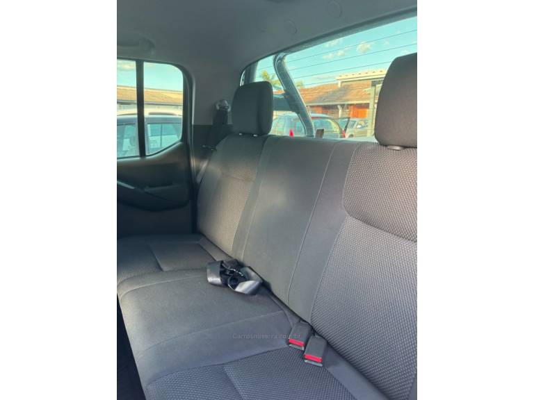 NISSAN - FRONTIER - 2015/2015 - Branca - R$ 104.900,00