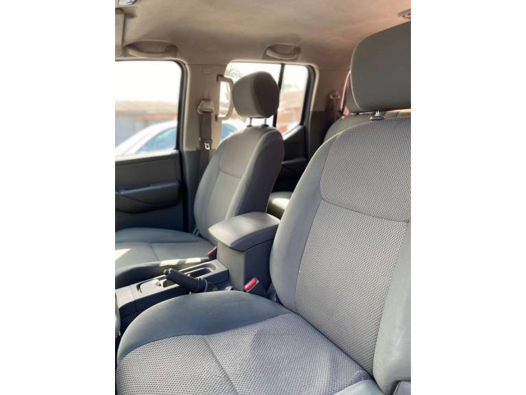 NISSAN - FRONTIER - 2009/2009 - Prata - R$ 72.900,00