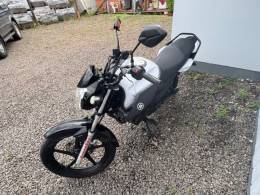 YAMAHA - FACTOR - 2019/2020 - Branca - R$ 13.900,00