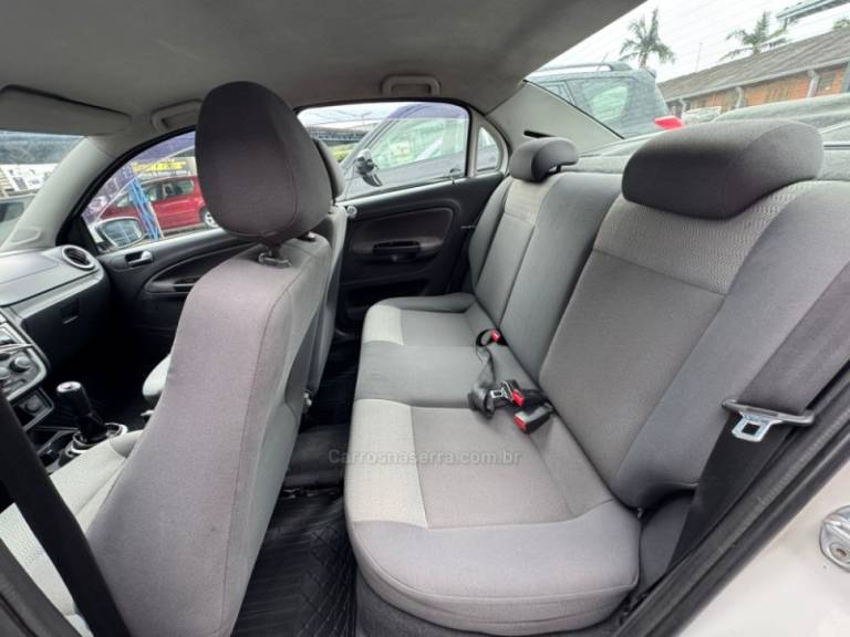VOLKSWAGEN - VOYAGE - 2009/2009 - Branca - R$ 32.900,00