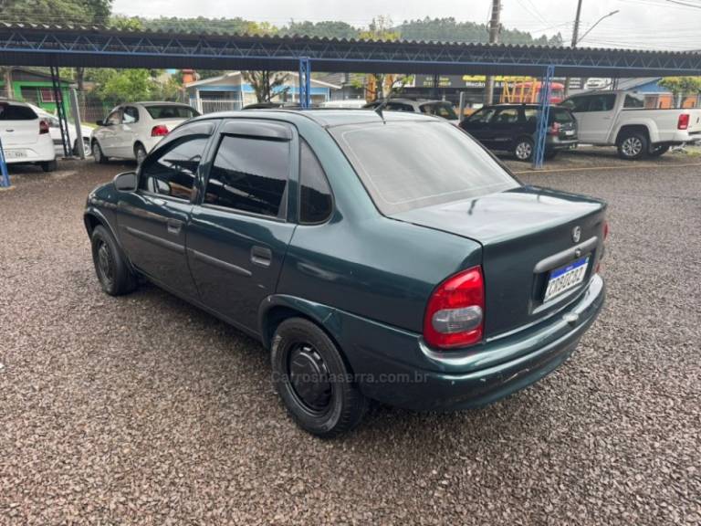 CHEVROLET - CORSA - 1999/1999 - Verde - R$ 10.900,00
