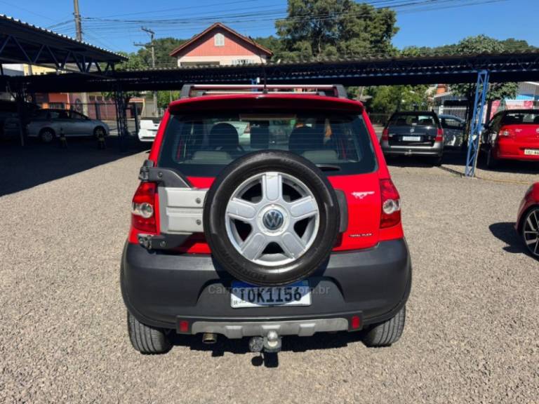 VOLKSWAGEN - CROSSFOX - 2007/2008 - Vermelha - R$ 34.900,00