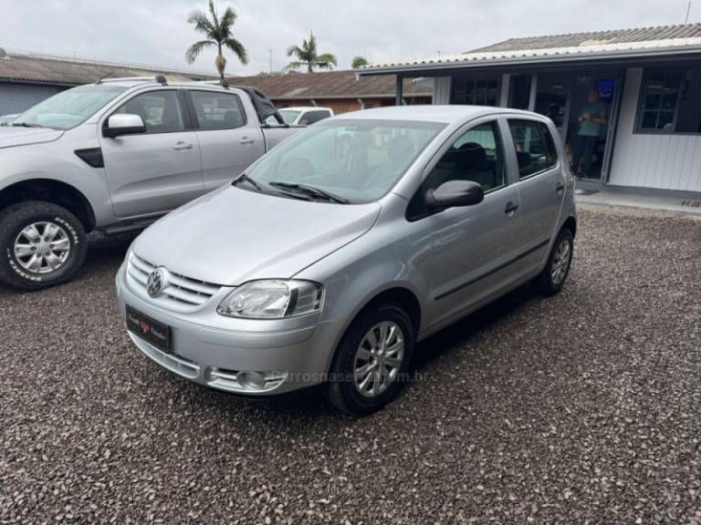 VOLKSWAGEN - FOX - 2007/2007 - Prata - R$ 25.900,00