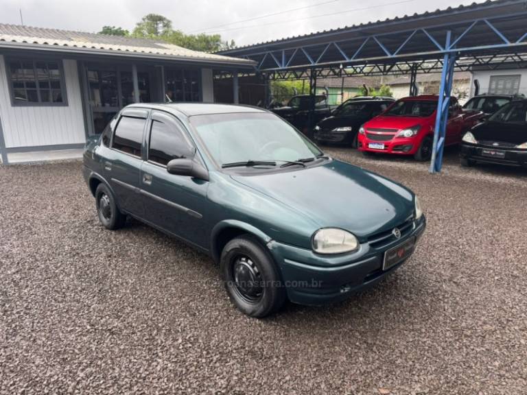 CHEVROLET - CORSA - 1999/1999 - Verde - R$ 10.900,00