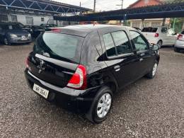 RENAULT - CLIO - 2015/2015 - Preta - R$ 28.900,00