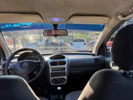 CHEVROLET - CORSA - 2010/2011 - Prata - R$ 32.900,00