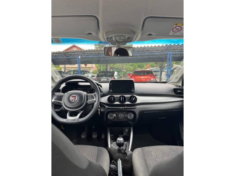 FIAT - CRONOS - 2018/2019 - Branca - R$ 64.900,00
